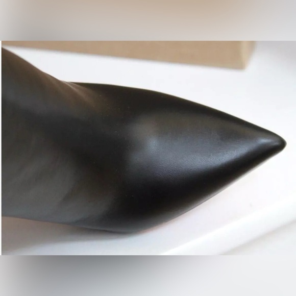 Christian Louboutin - NEW Black Leather Astrilarge Knee High Boot - Size 35.5 - Picture 7 of 12